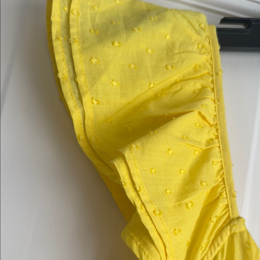 Yellow Ruffled Sleeveless Dress - Picture 4 of 8